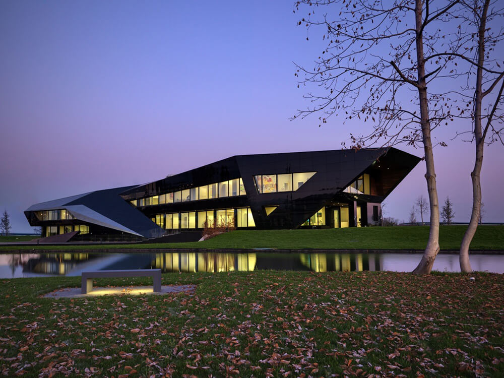 Vidre Negre Office Building, Cuneo, Italy, DaMilano Studio